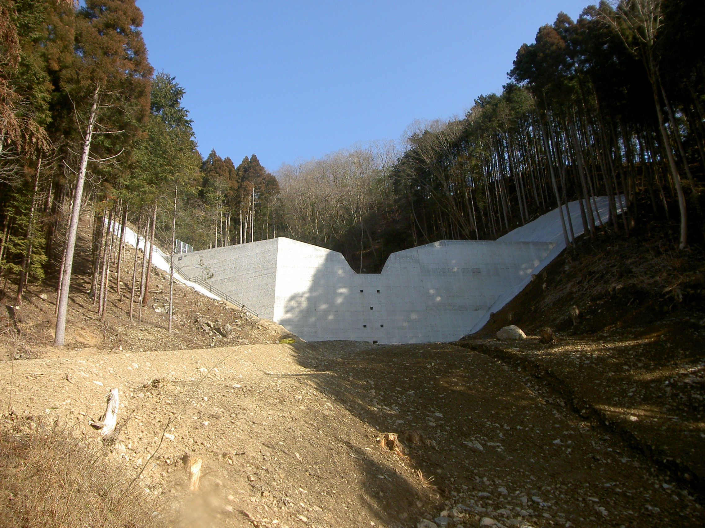 （砂）南谷川砂防堰堤工事