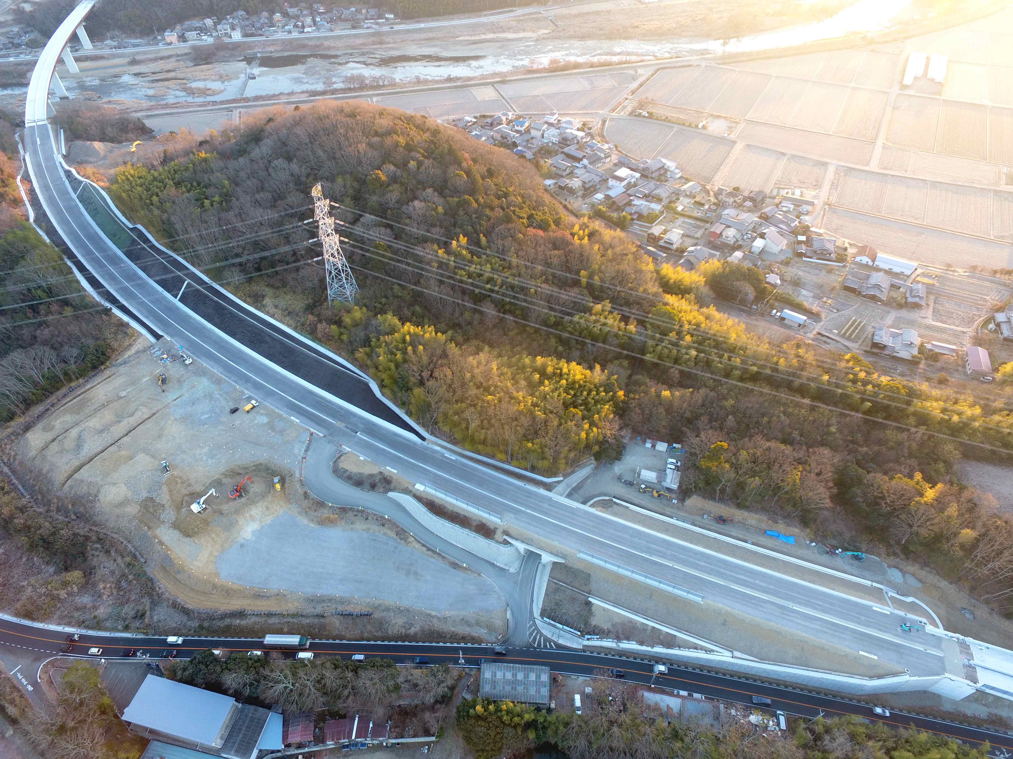 （主）加古川小野線東播磨道北工区香山地区土工工事（その４）
